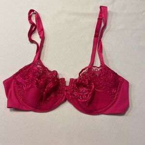 Very Sexy Victoria's Secret Pink Lace Bra size 36C